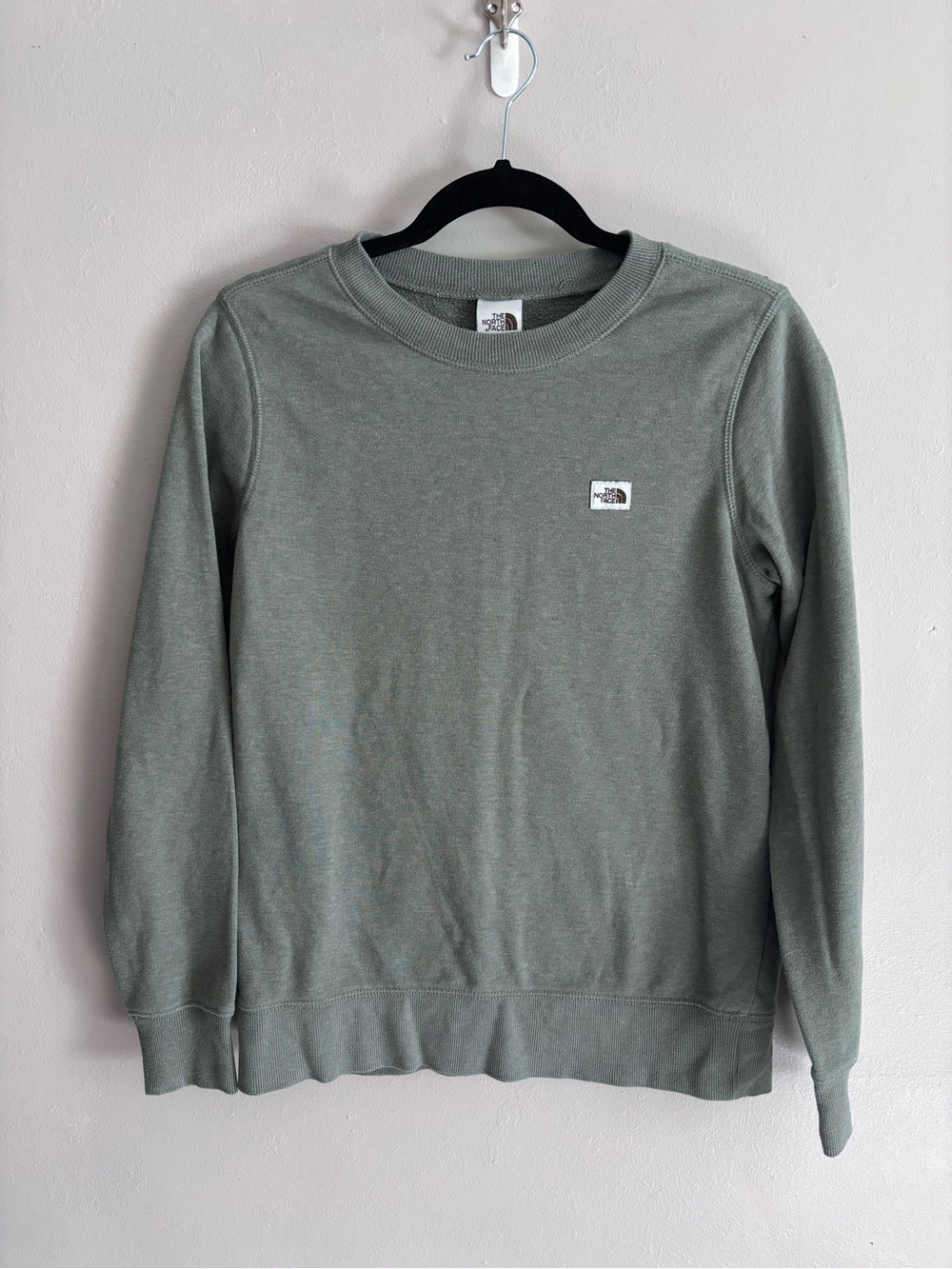 The North Face Women’s Crewneck Sweatshirt in Sage Green